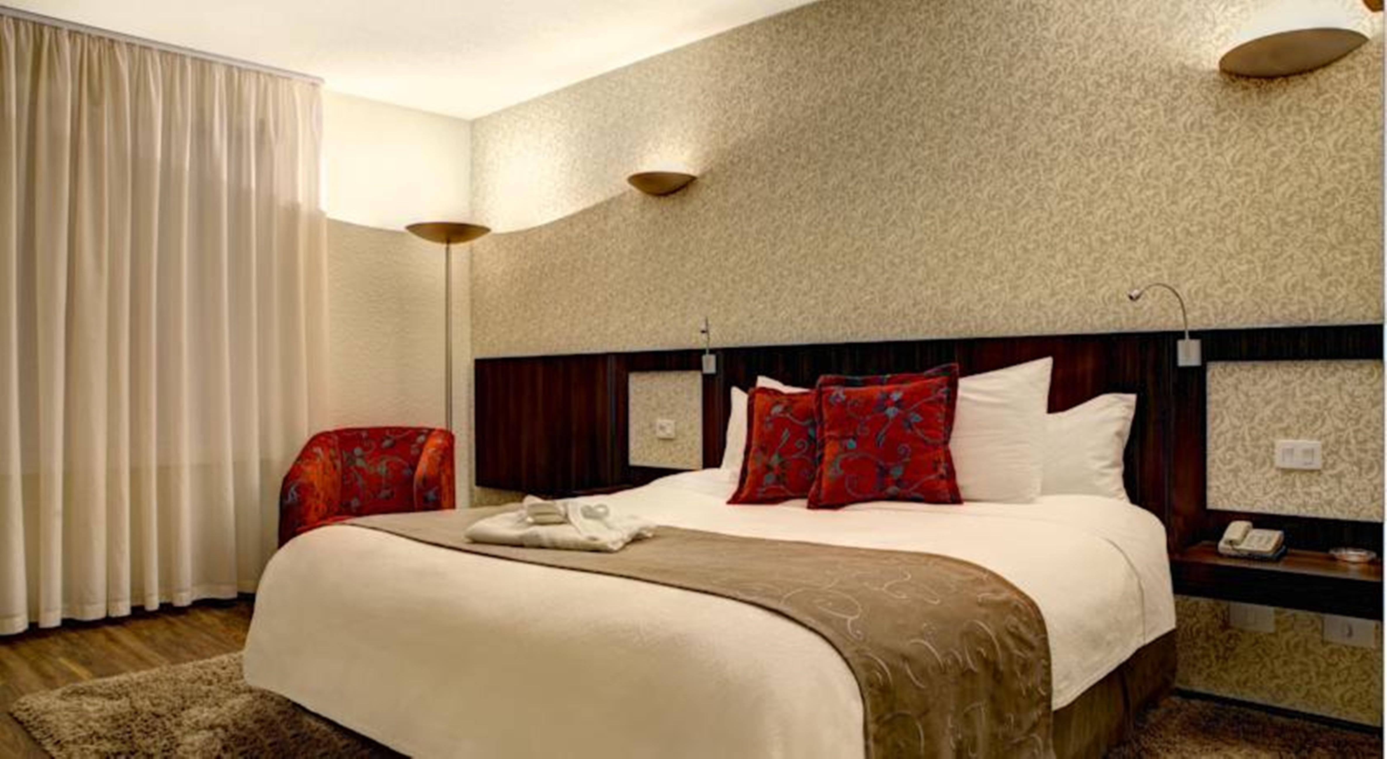 Quality Hotel Куритиба Екстериор снимка