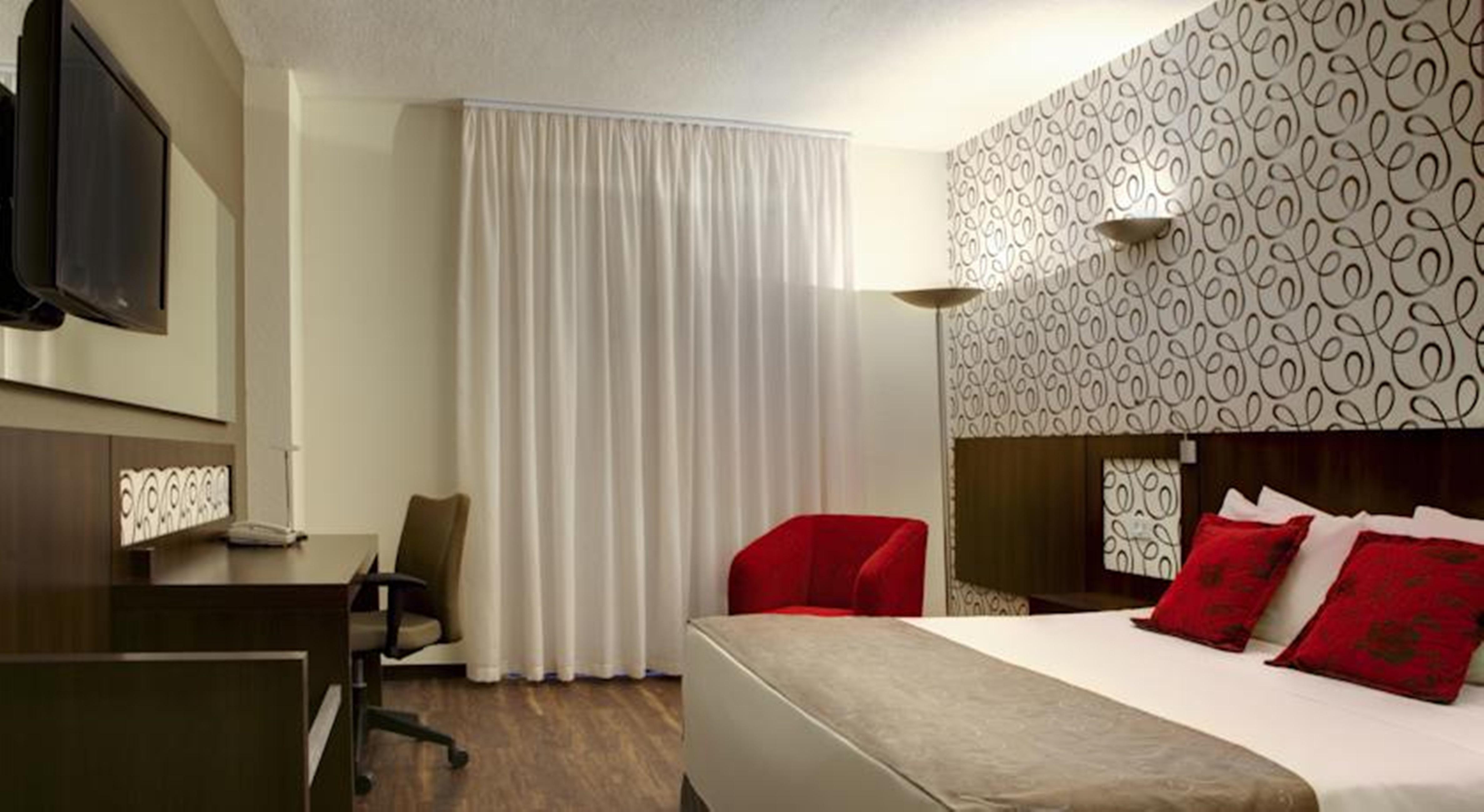 Quality Hotel Куритиба Екстериор снимка