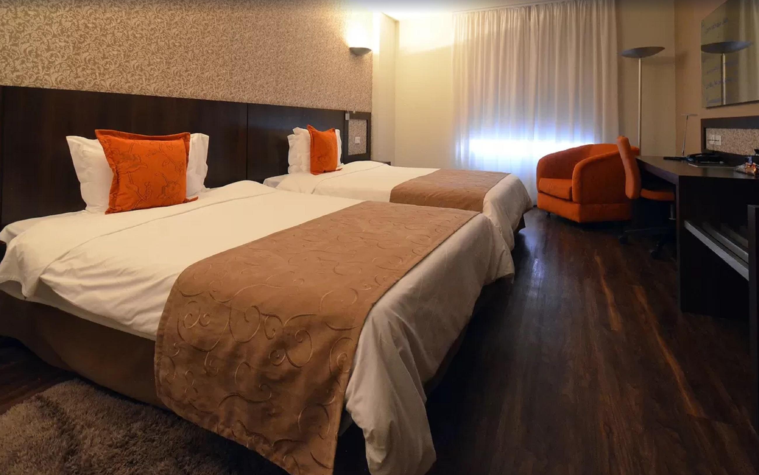 Quality Hotel Куритиба Екстериор снимка