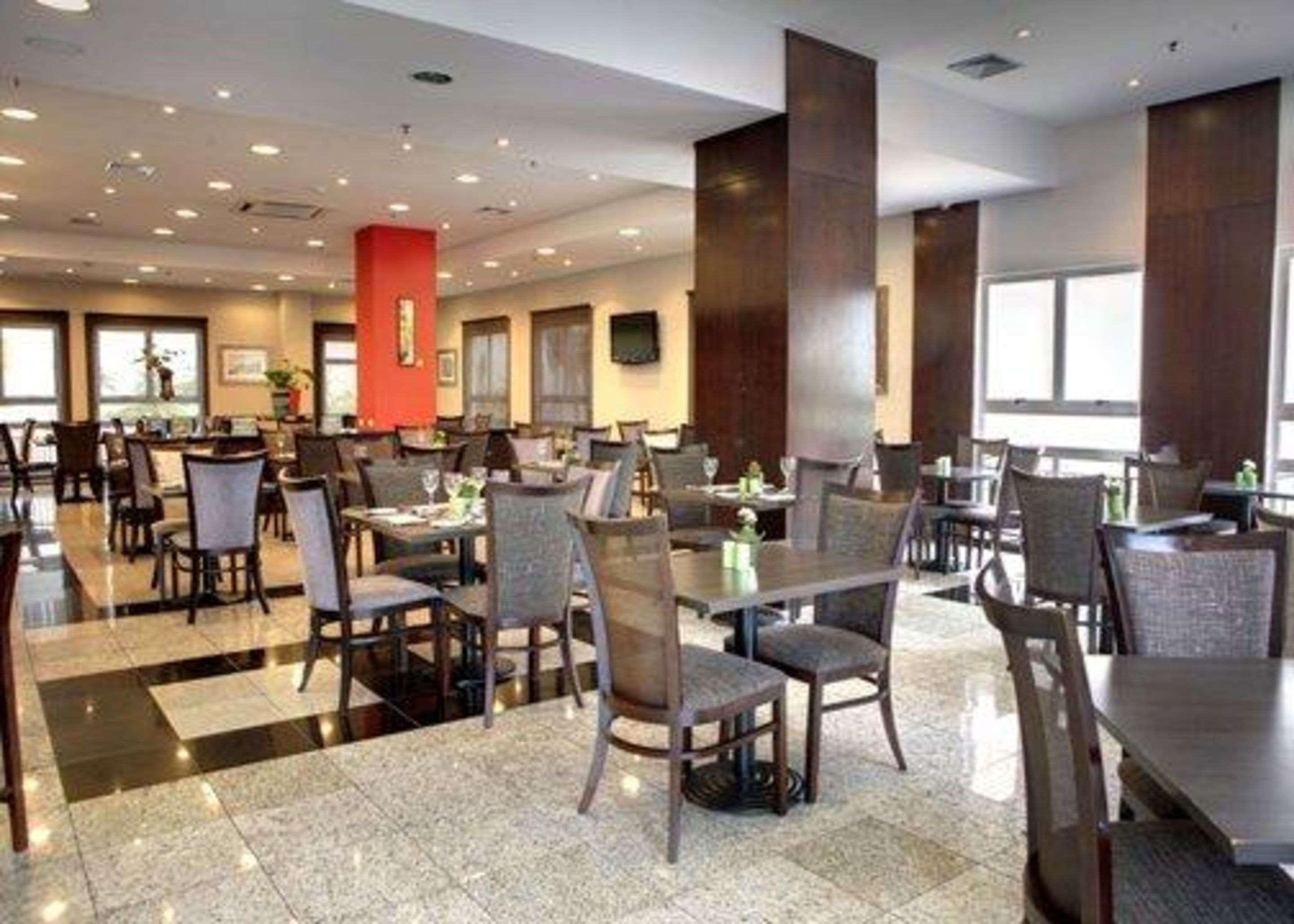 Quality Hotel Куритиба Екстериор снимка