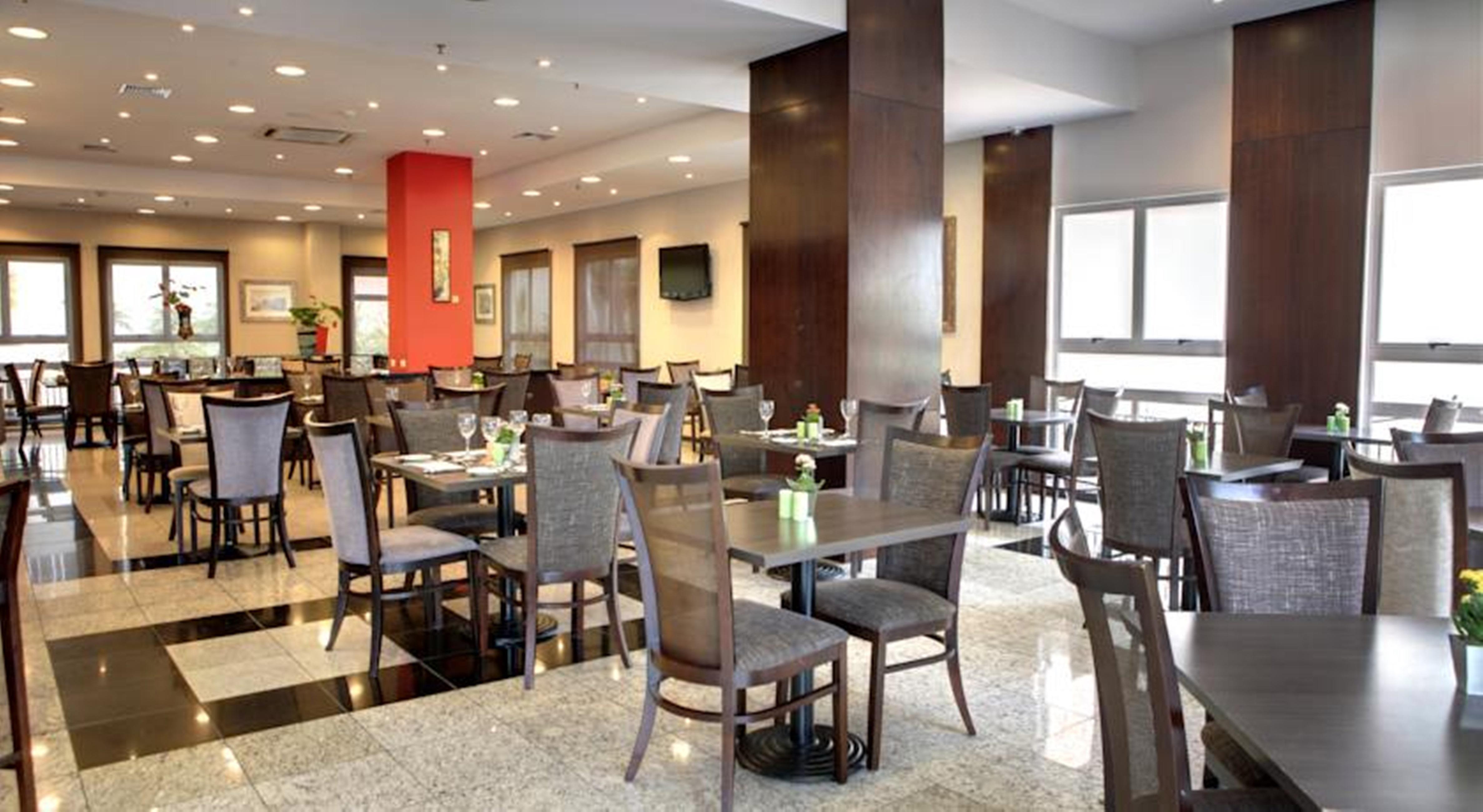 Quality Hotel Куритиба Екстериор снимка