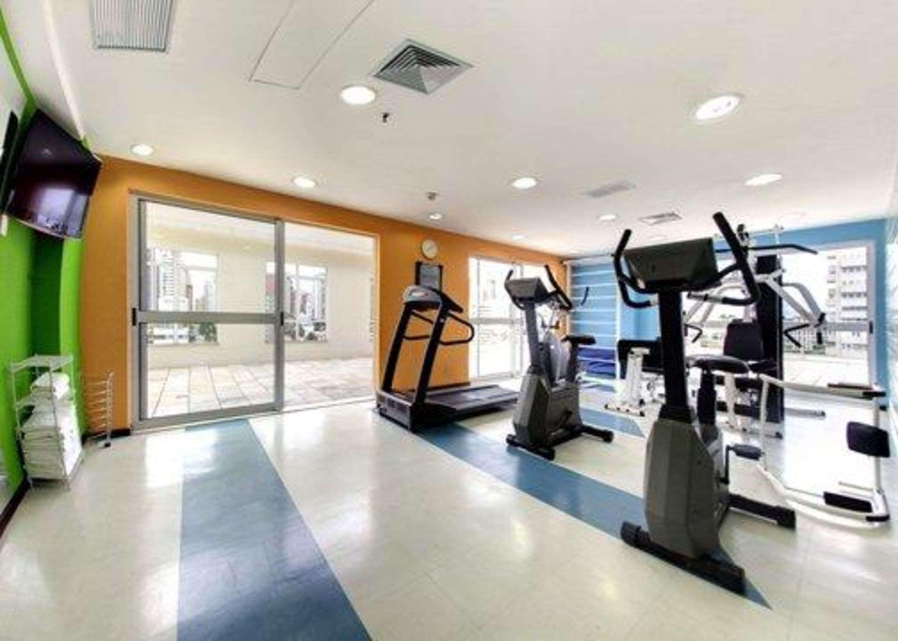 Quality Hotel Куритиба Екстериор снимка