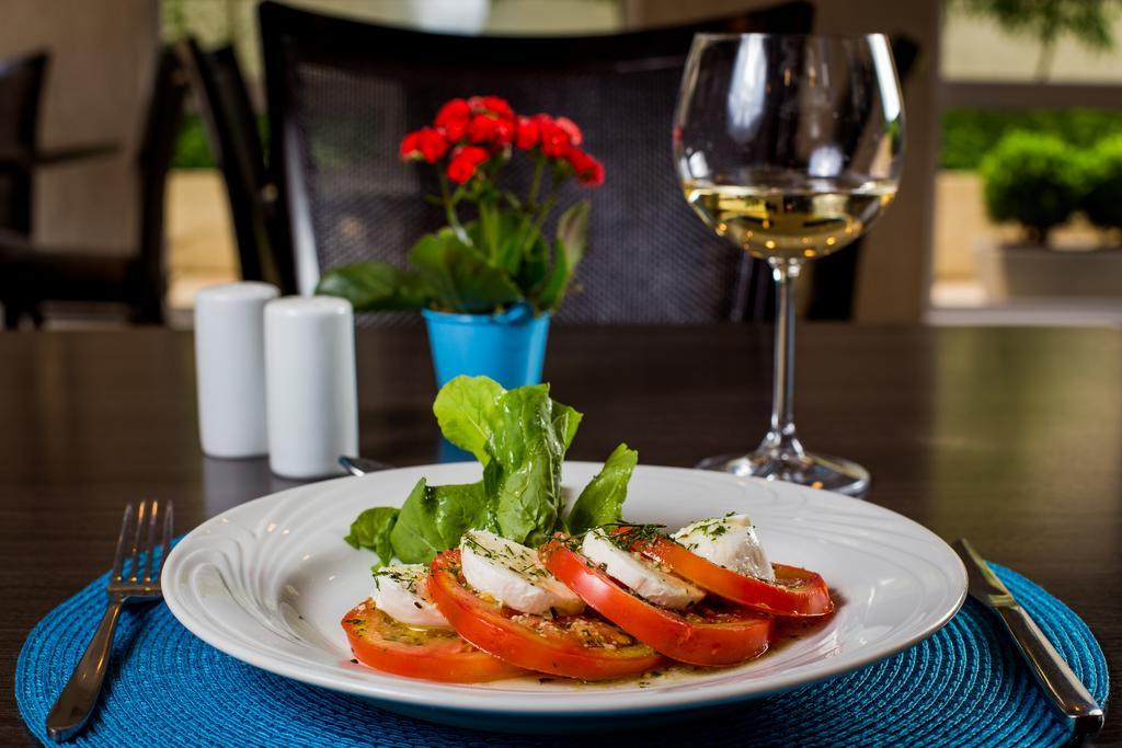 Quality Hotel Куритиба Екстериор снимка