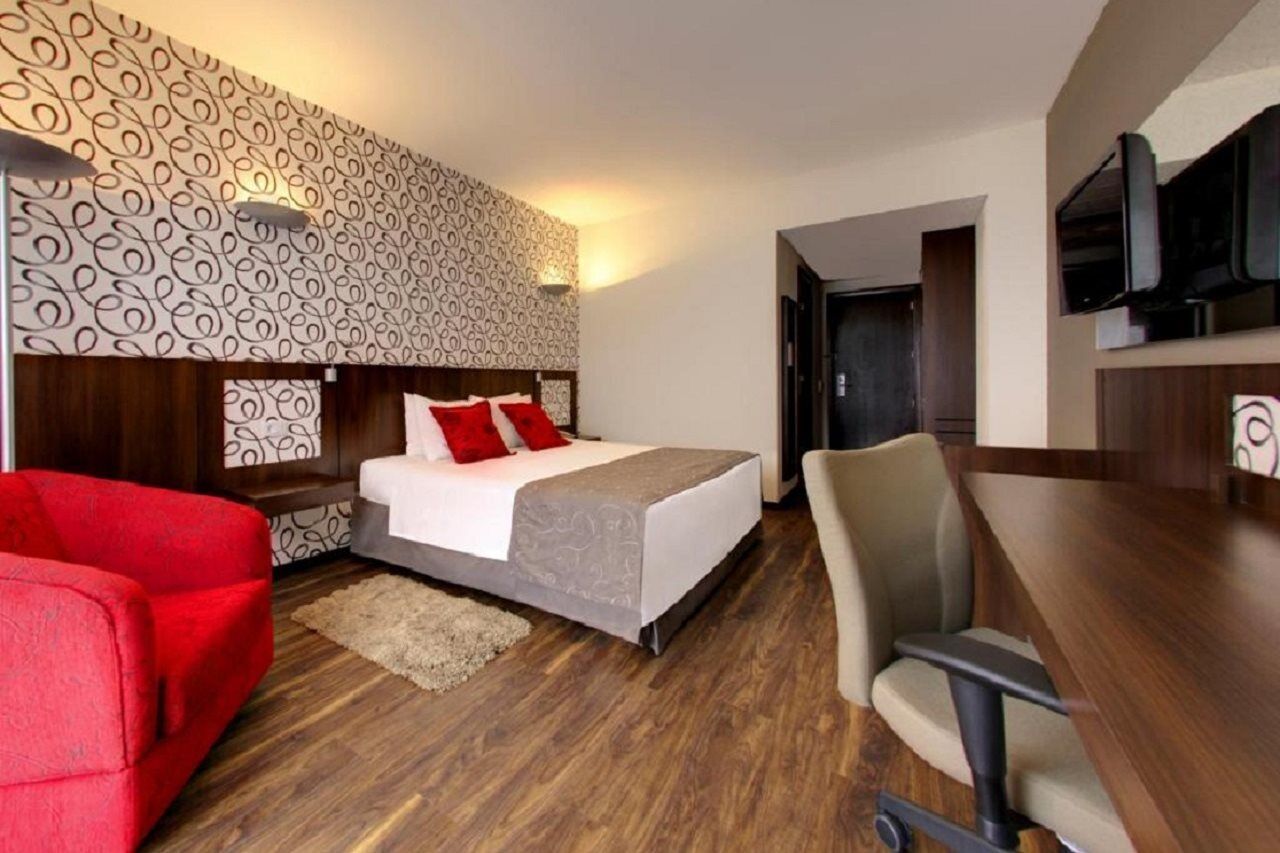 Quality Hotel Куритиба Екстериор снимка