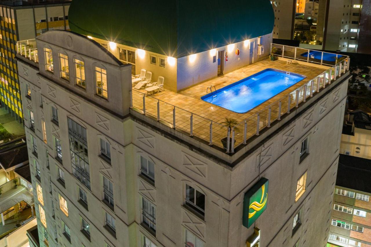 Quality Hotel Куритиба Екстериор снимка